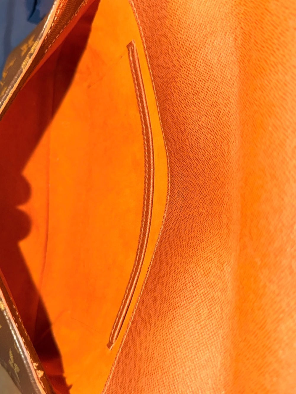 Louis Vuitton Vintage Monogram Crossbody Bag - Picture 9 of 14
